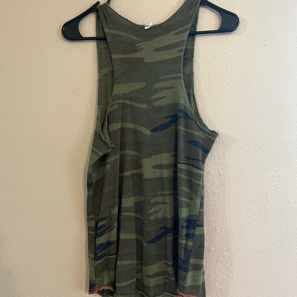 Rogue Tank - Picture 2 of 2